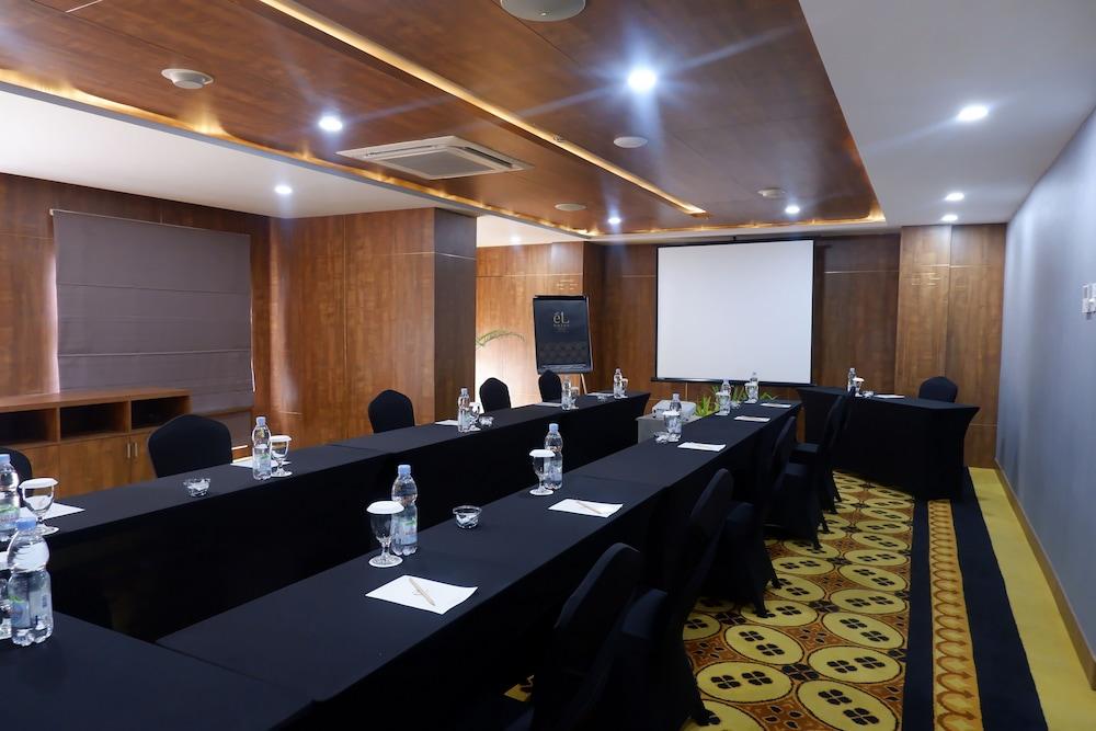 eL Hotel Royale Yogyakarta Malioboro Kültér fotó